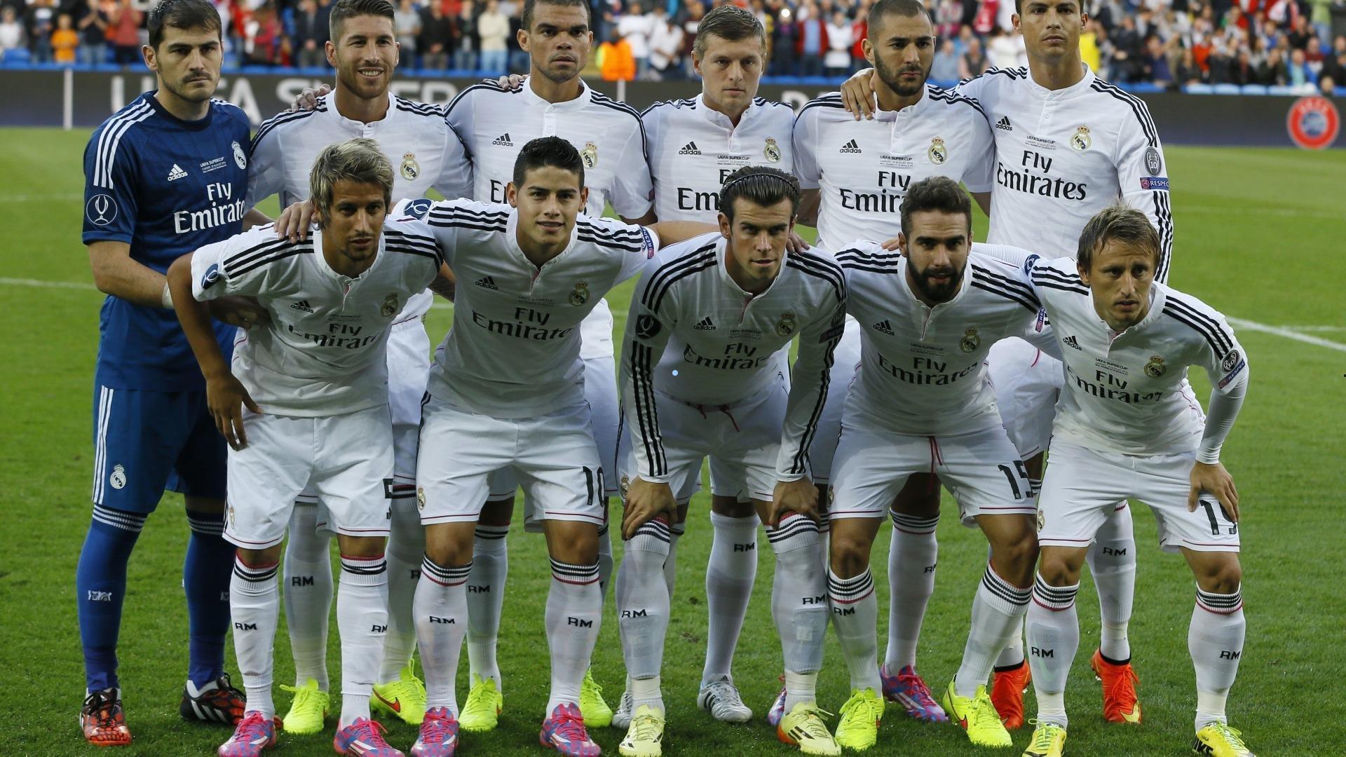 体坛联播，枪手赠狼队十连败窘境，巴萨五连胜登顶西甲